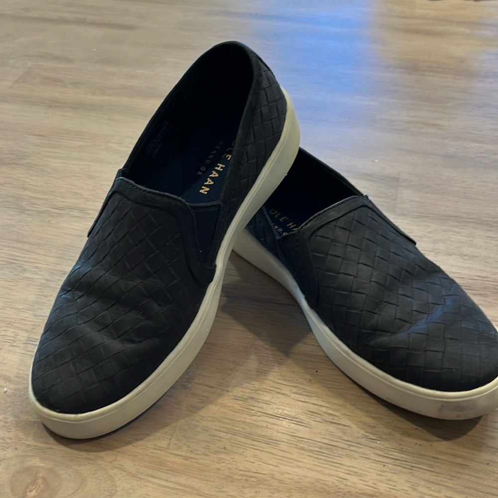 🎈5 for $15🎈GUC Cole Haan Shoes. Size 5